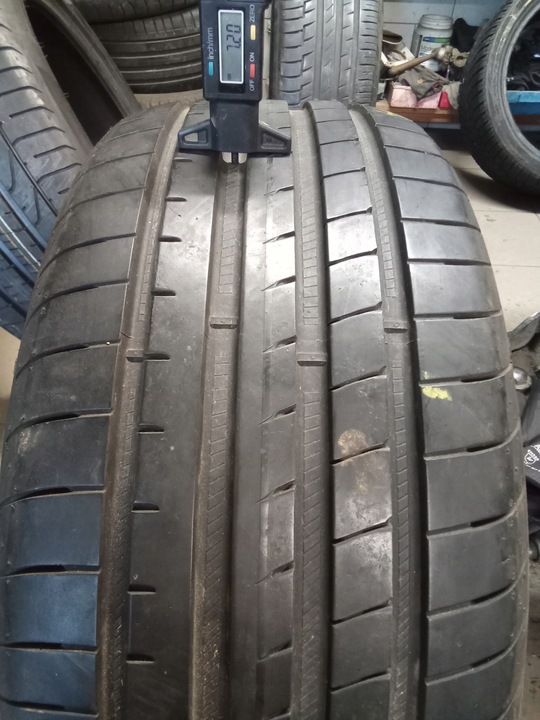 Opona letnia Goodyear Eagle F1 Asymmetric 5 245/45R18 100 Y rant (XL)