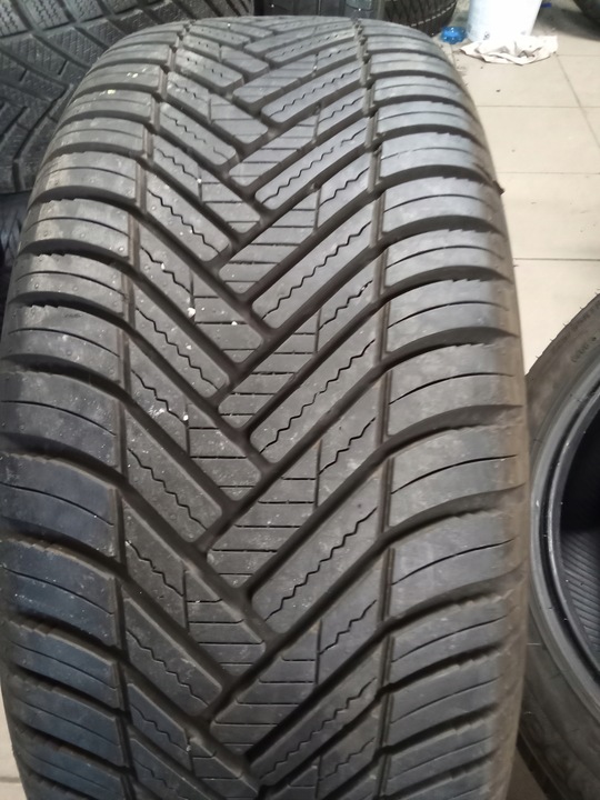 Opona całoroczna Hankook Kinergy 4S2 H750 215/55R17 98 W (XL)
