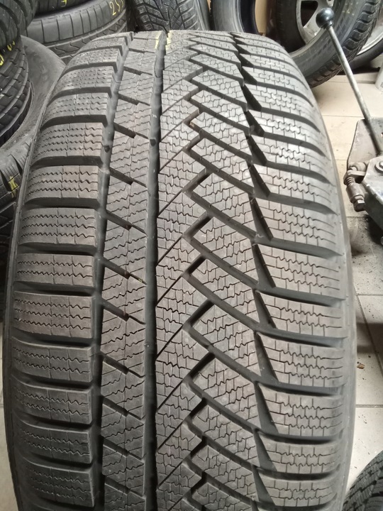 Opona zimowa Continental WinterContact TS 850 P 235/50R19 99 T (3PMSF)
