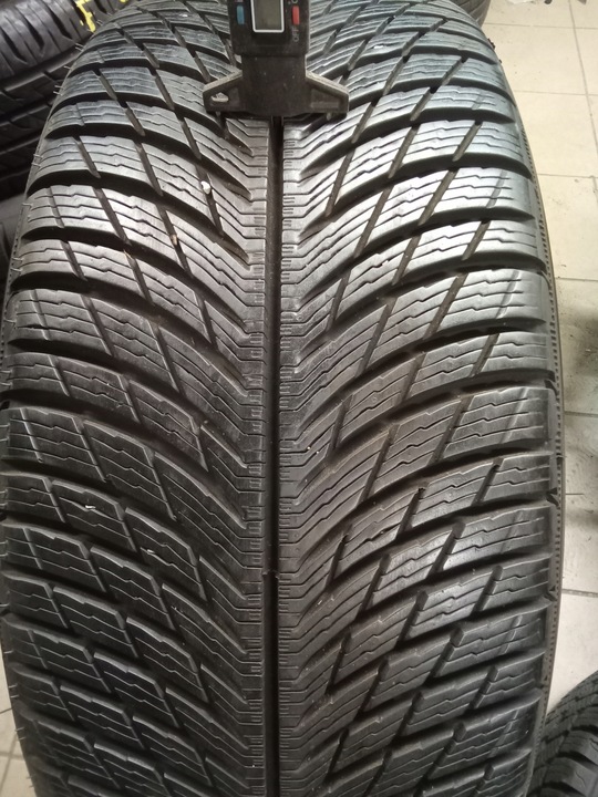 Opona zimowa Michelin Pilot Alpin 5 SUV 255/55R18 109 V wzmocnienie (XL)