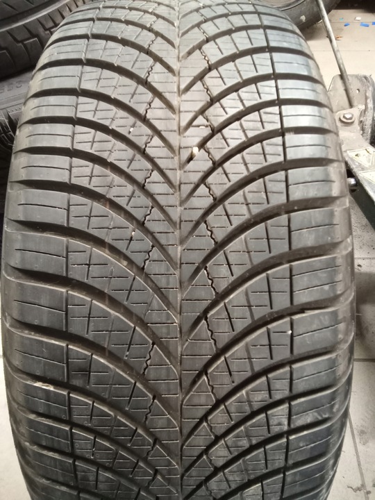 Opona całoroczna Goodyear Vector 4Seasons Gen-3 255/50R20 109 W