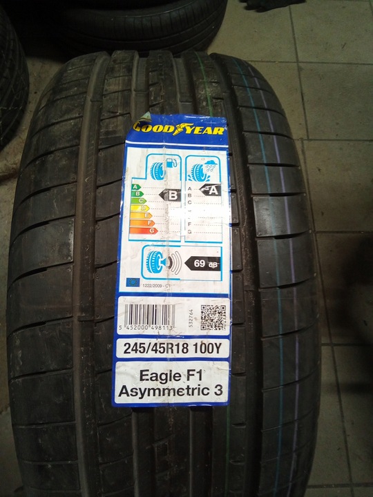 Opona letnia Goodyear Eagle F1 Asymmetric 3 245/45R18 100 Y rant ochronny,